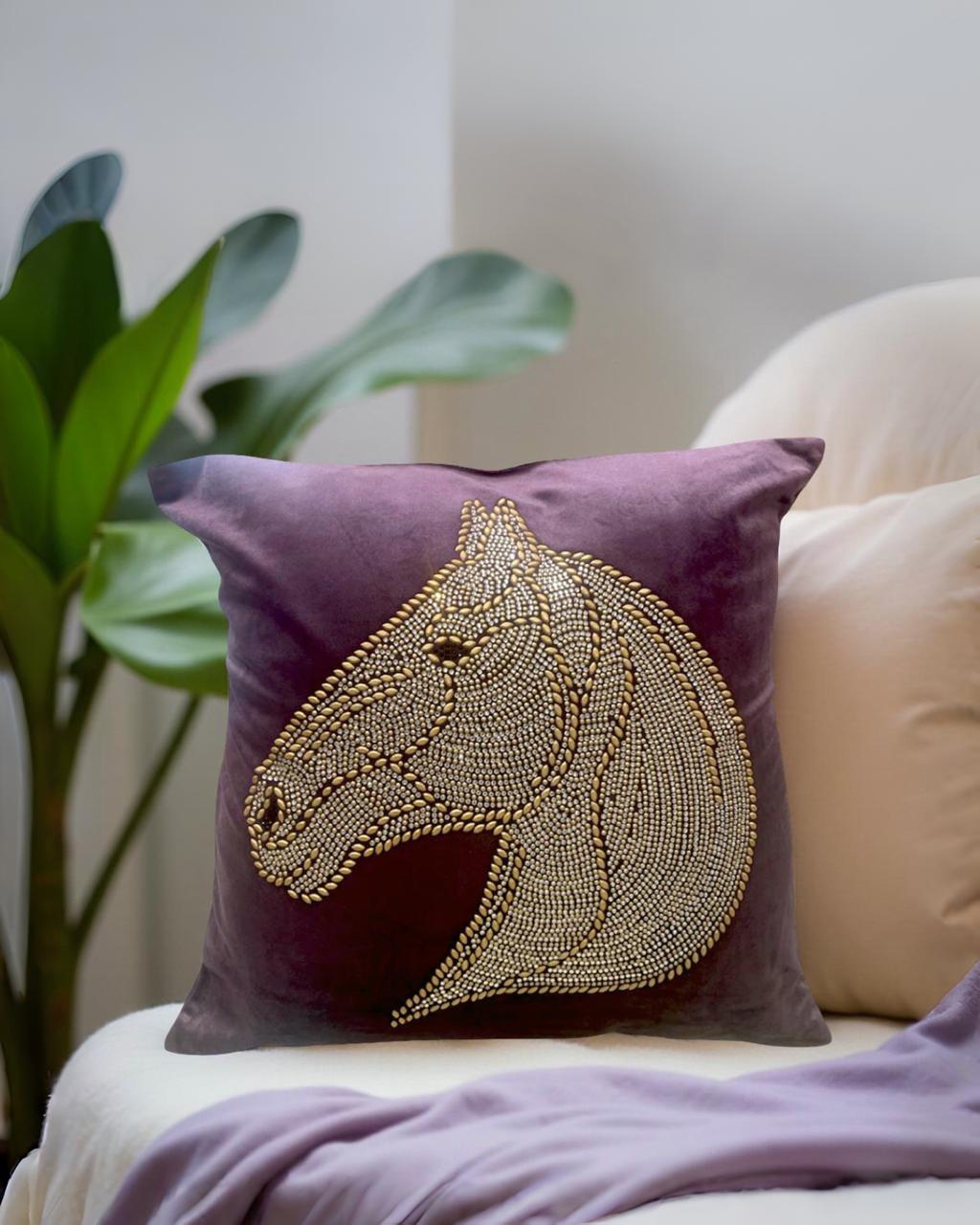 Majestic Poise Cushion cover